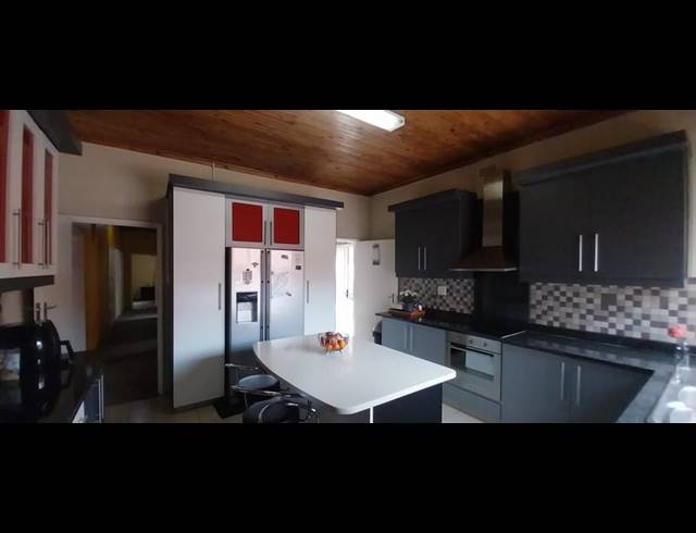 4 BEDROOM HOUSE FOR SALE IN PRIMROSE HILL